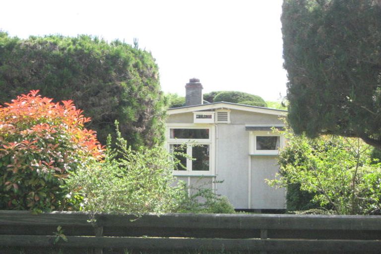 Photo of property in 18 Kiwi Avenue, Waikuku Beach, 7473