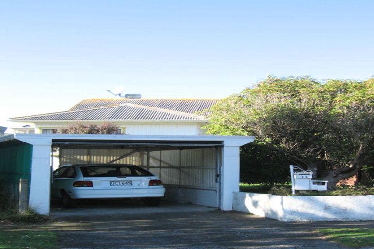 Photo of property in 11 Rudyard Crescent, Johnsonville, Wellington, 6037