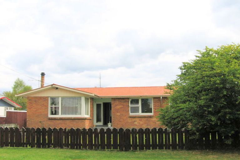 Photo of property in 17 Euan Street, Mangakakahi, Rotorua, 3015