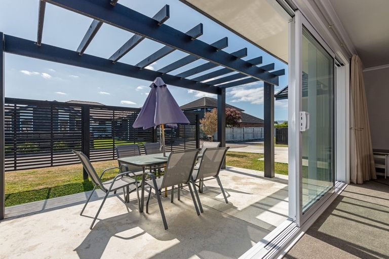 Photo of property in 20 Pegasus Place, Kelvin Grove, Palmerston North, 4414