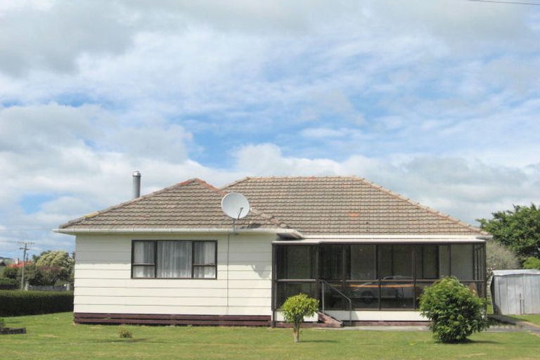 Photo of property in 18 Banks Street, Tolaga Bay, 4077