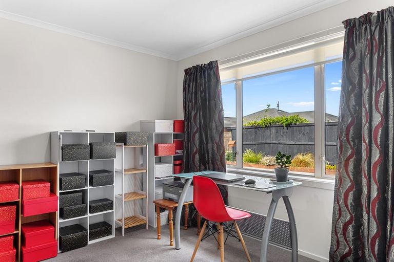 Photo of property in 4/7 Wineberry Avenue, Amberley, 7410