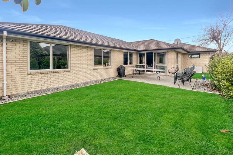 Photo of property in 9 Field Terrace, Upper Riccarton, Christchurch, 8041