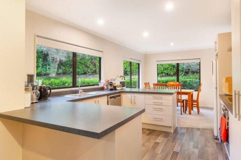 Photo of property in 12 Cabernet Close, Rototuna, Hamilton, 3210