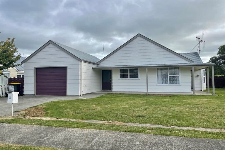 Photo of property in 20 Tate Place, Feilding, 4702