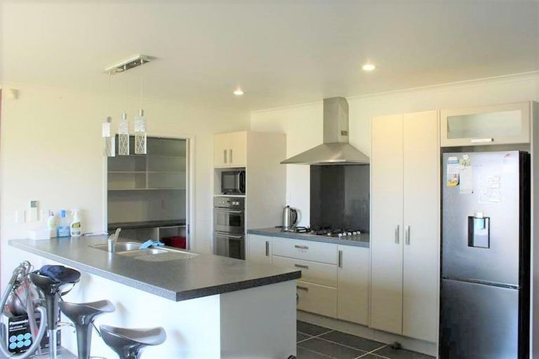 Photo of property in 10 Raddington Way, Huntington, Hamilton, 3210