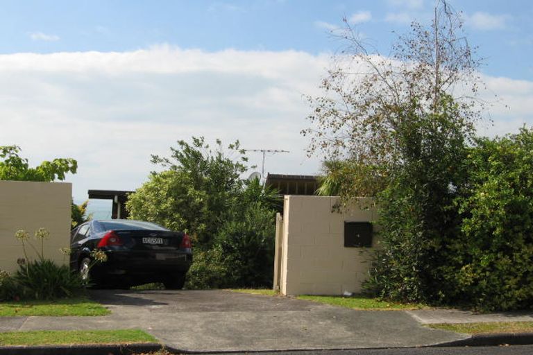 Photo of property in 4 Robin Lane, Browns Bay, Auckland, 0630