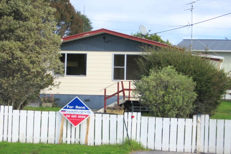 Photo of property in 11 Cornel Circle, Snells Beach, 0920