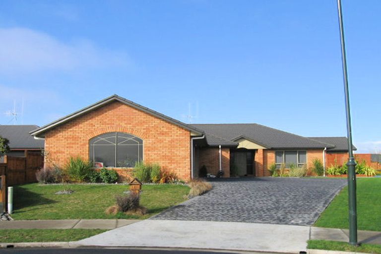 Photo of property in 13 Glengoyne Place, Rototuna, Hamilton, 3210