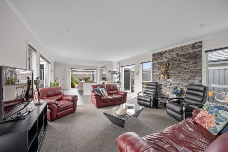 Photo of property in 8 Rakaia Way, Poraiti, Napier, 4112