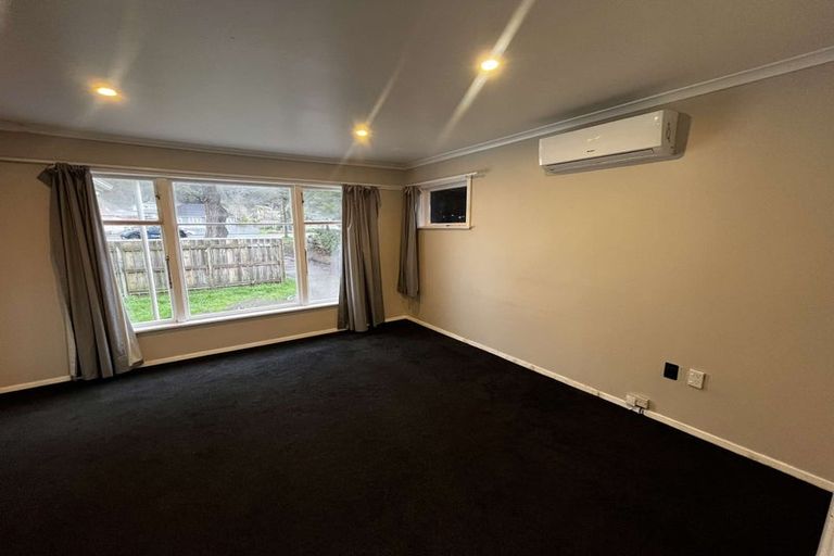 Photo of property in 120 Wainuiomata Road, Wainuiomata, Lower Hutt, 5014