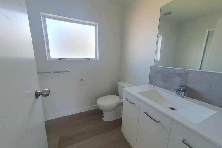 Photo of property in 1/43 Solveig Place, Randwick Park, Auckland, 2105