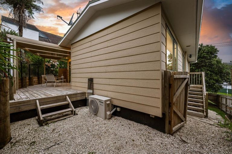 Photo of property in 46a Don Buck Road, Massey, Auckland, 0614