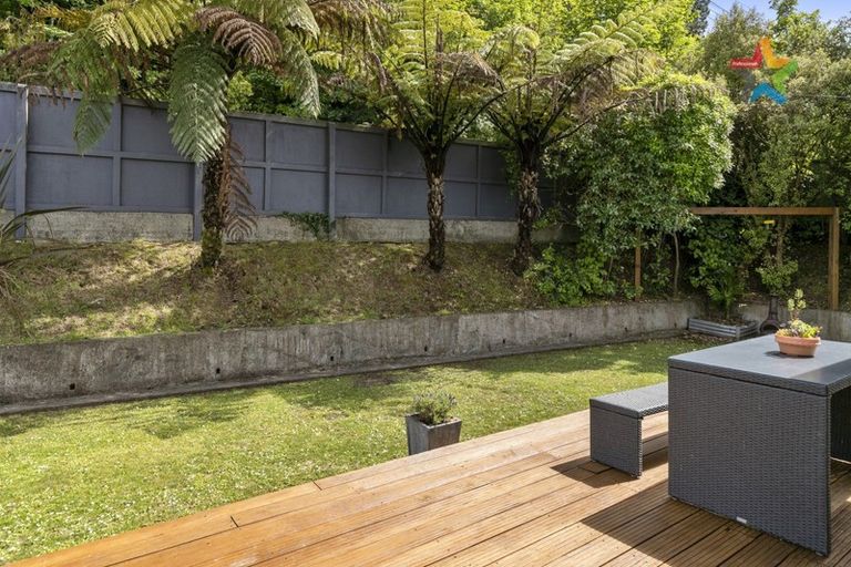 Photo of property in 258 Grounsell Crescent, Belmont, Lower Hutt, 5010