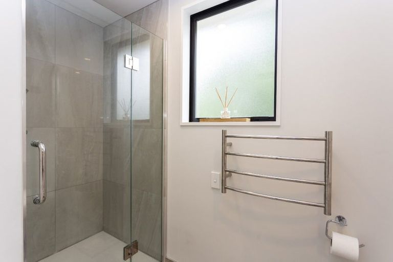 Photo of property in 8a Defoe Place, Waltham, Christchurch, 8023