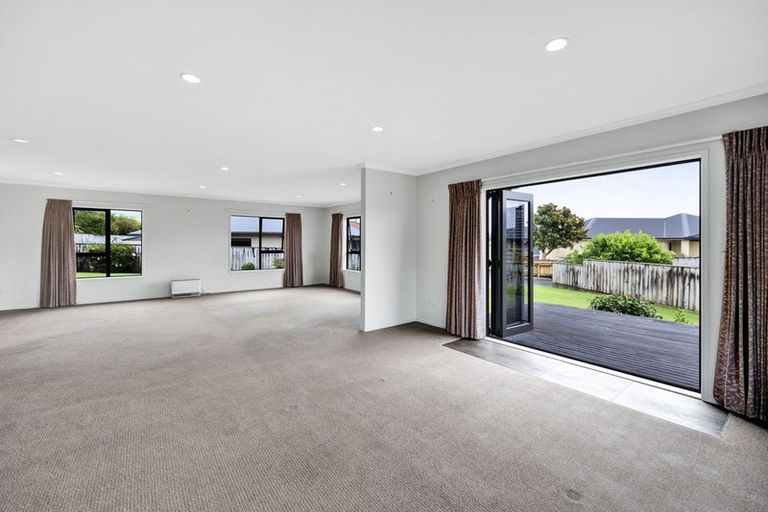 Photo of property in 16b Marlin Terrace, Bell Block, New Plymouth, 4312