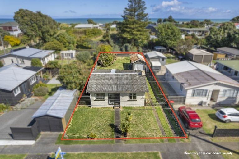 Photo of property in 167 Cornfoot Street, Castlecliff, Whanganui, 4501