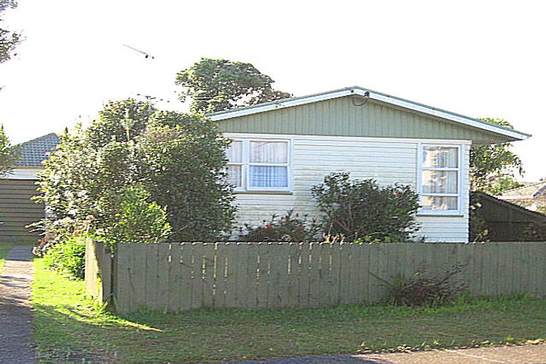 Photo of property in 42 Doment Crescent, Orewa, 0931