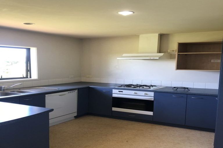 Photo of property in 10 Gerona Crescent, Hillpark, Auckland, 2102