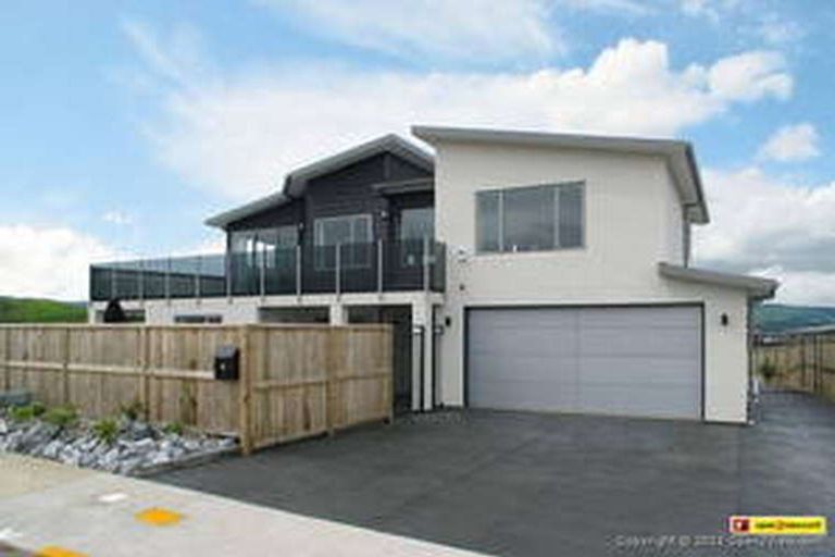 Photo of property in 3 Lily Close, Camborne, Porirua, 5026