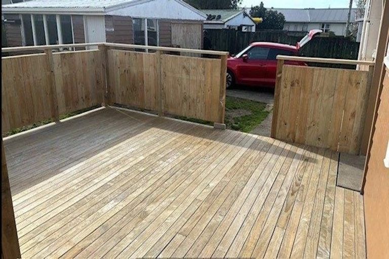 Photo of property in 10 Lomas Place, Manurewa, Auckland, 2102