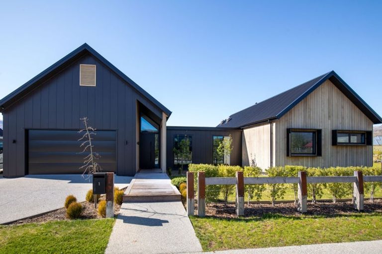 Photo of property in Wooing Tree Vineyard Ltd, 1 Vintage Street, Cromwell, 9310