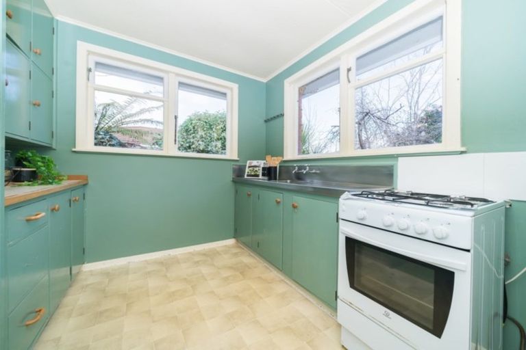 Photo of property in 22 Ashford Avenue, Hokowhitu, Palmerston North, 4410