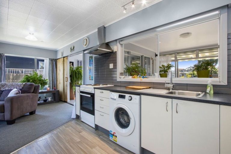 Photo of property in 16a Athenree Road, Athenree, Katikati, 3177