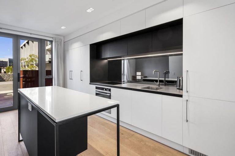 Photo of property in 8/360 Montreal Street, Christchurch Central, Christchurch, 8013