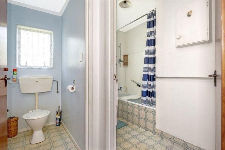 Photo of property in 2/23 Craig Road, Outer Kaiti, Gisborne, 4010