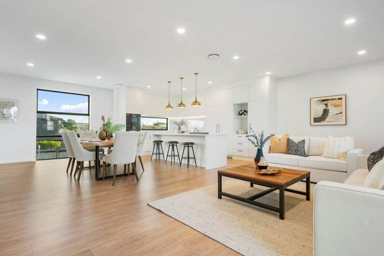 Photo of property in 25c Lomond Street, Takapuna, Auckland, 0622