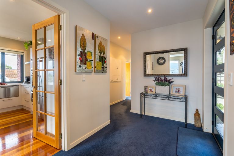 Photo of property in 6 Earls Road, Saint Clair, Dunedin, 9012