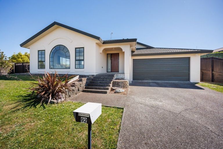 Photo of property in 92 Parnell Heights, Kelvin Grove, Palmerston North, 4414