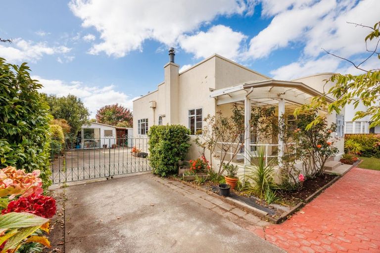 Photo of property in 25 Ake Ake Avenue, Hokowhitu, Palmerston North, 4410