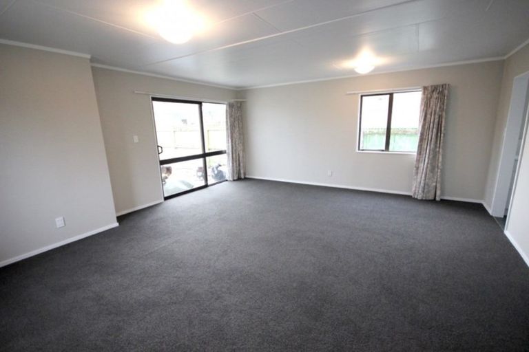 Photo of property in 16 Keeling Street, West End, Palmerston North, 4412