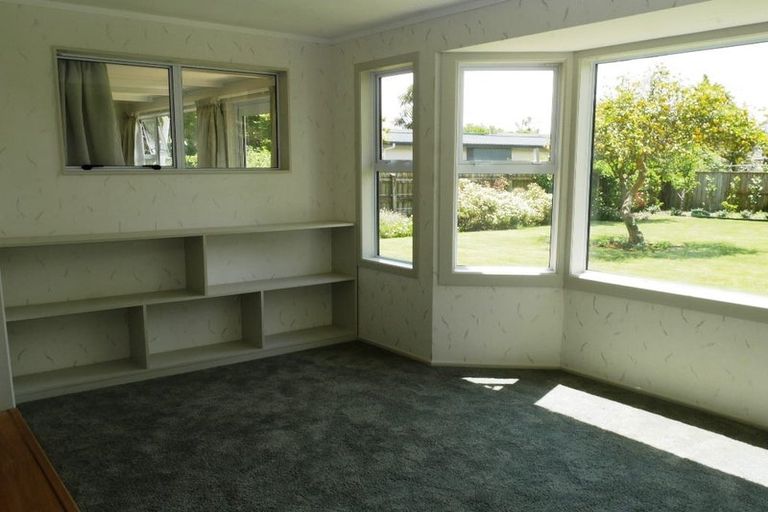 Photo of property in 369 Te Moana Road, Waikanae, 5036