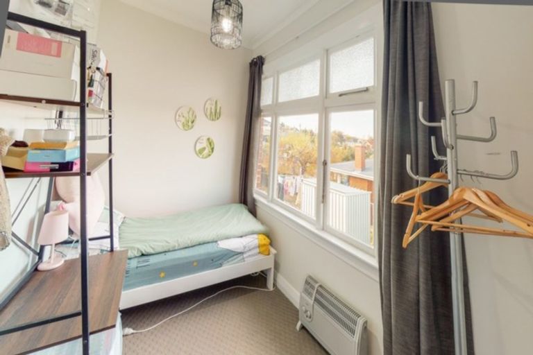 Photo of property in 25 Forbes Street, Balaclava, Dunedin, 9011