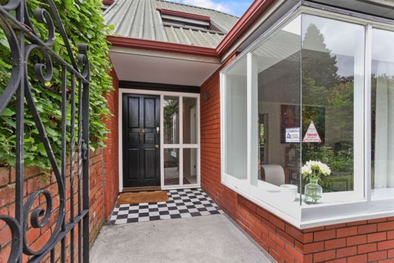 Photo of property in 14a Glandovey Road, Fendalton, Christchurch, 8052