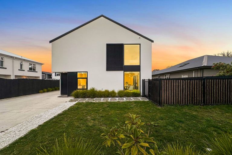 Photo of property in 209a Cranford Street, St Albans, Christchurch, 8014