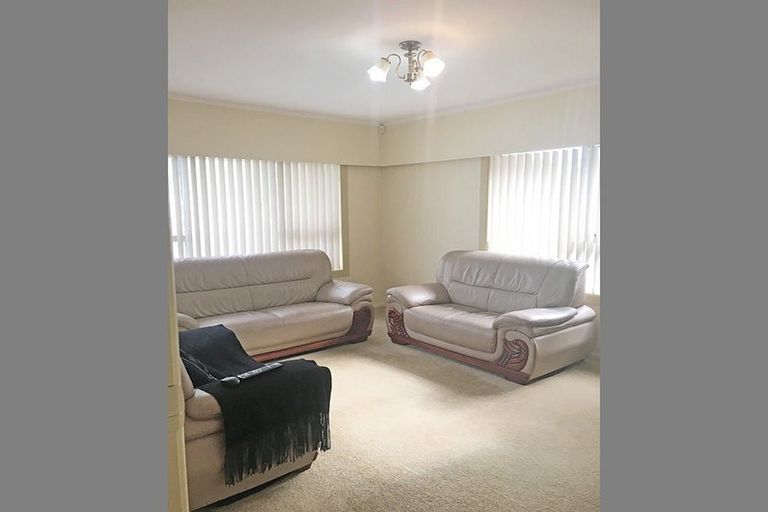 Photo of property in 130 Puhinui Road, Papatoetoe, Auckland, 2104
