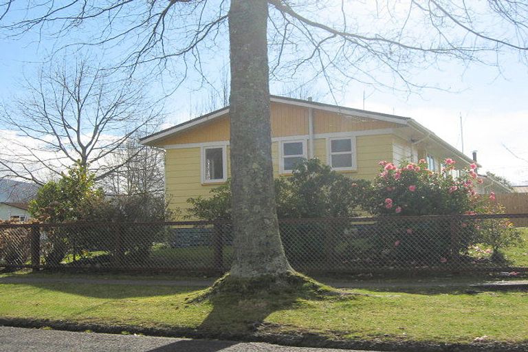 Photo of property in 6 Patikura Place, Turangi, 3334