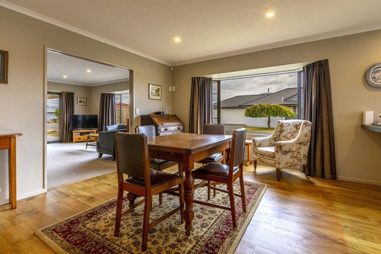 Photo of property in 24 Belgrove Place, Waipukurau, 4200