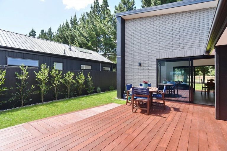 Photo of property in 33 Kohunga Crescent, Bottle Lake, Christchurch, 8083