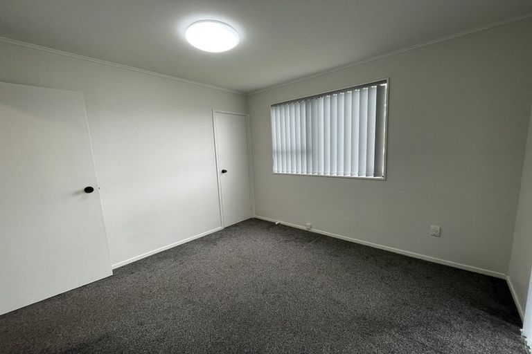 Photo of property in 6 Marco Place, Highland Park, Auckland, 2010