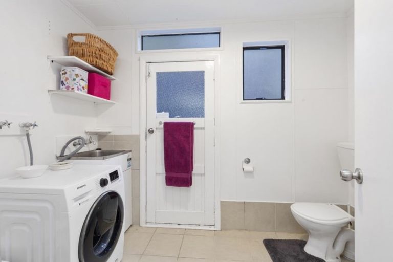 Photo of property in 184a George Street, Stokes Valley, Lower Hutt, 5019