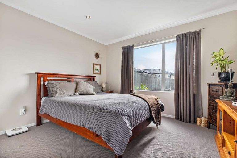 Photo of property in 60 Mili Way South, Ranui, Auckland, 0612