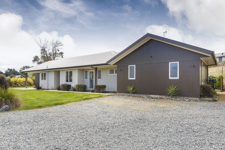 Photo of property in 23 Mount Taylor Drive, Feilding, 4775