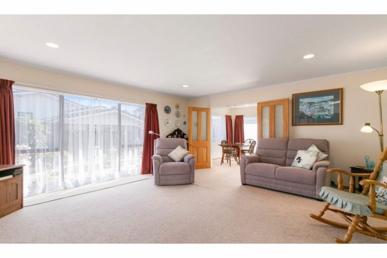 Photo of property in 24a Trafalgar Street, Waiwhetu, Lower Hutt, 5010