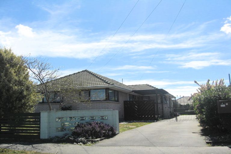 Photo of property in 10 Vivian Street, Burwood, Christchurch, 8083