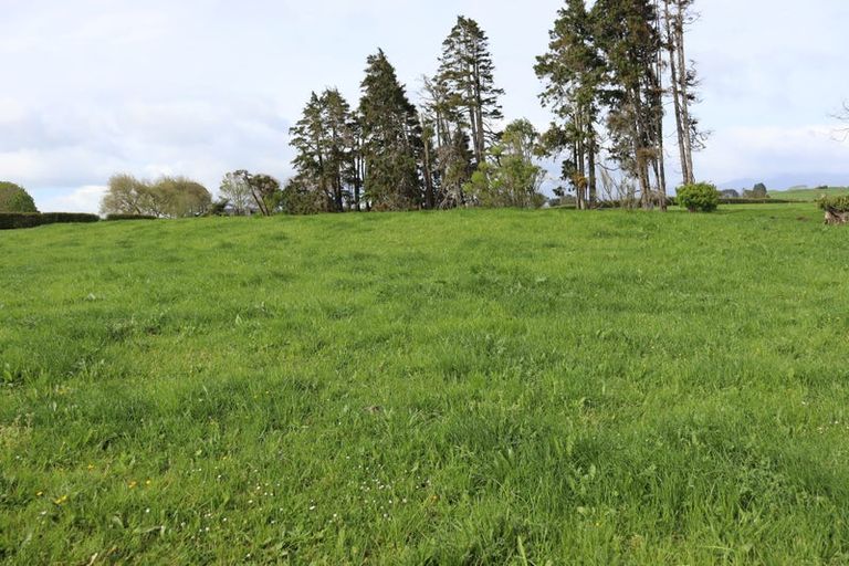 Photo of property in 1060 Mountain Road, Waiongana, Inglewood, 4389